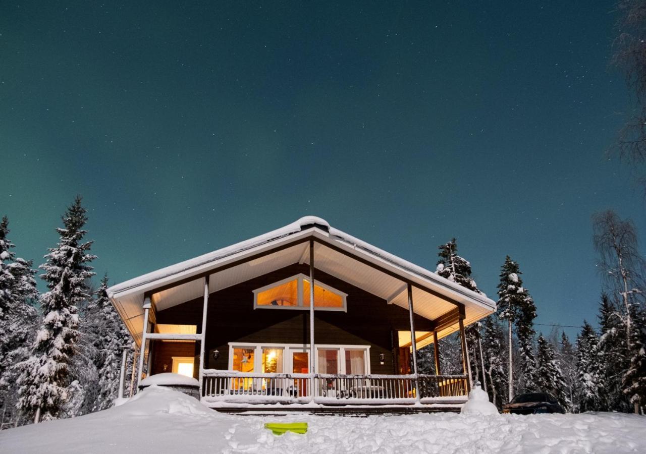 Hotel Napapiirin Jaervilomat Luukonniemi Exterior foto