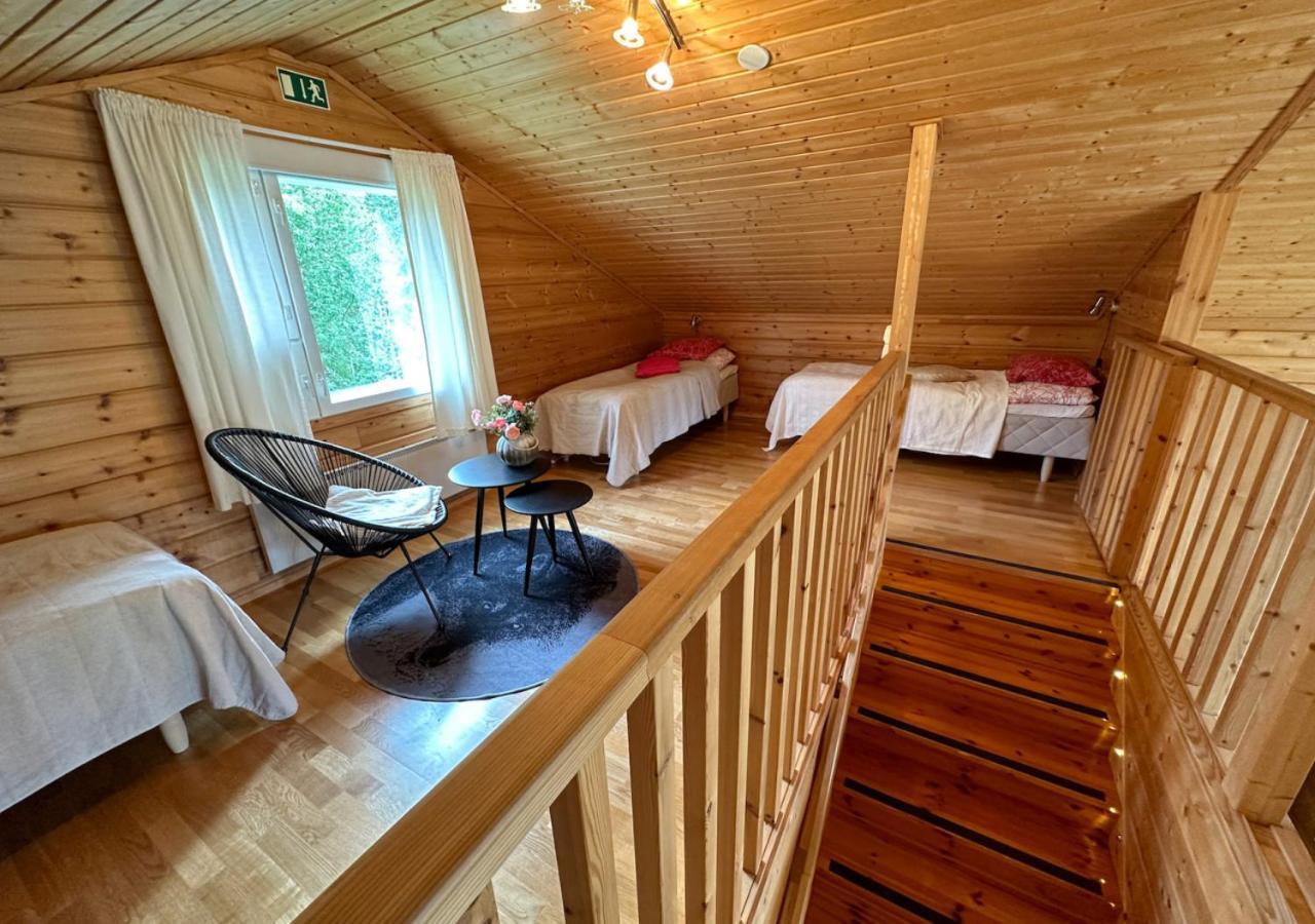 Hotel Napapiirin Jaervilomat Luukonniemi Exterior foto