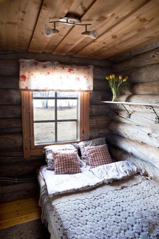 Hotel Napapiirin Jaervilomat Luukonniemi Habitación foto